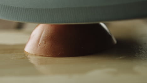 Slow-motion-of-Tomato-Being-Sliced