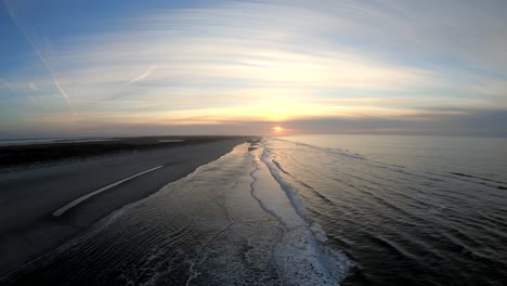 Schöner-Sonnenuntergang-über-Dem-Meer