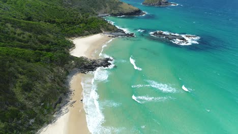 Aerial-shot-of-a-beach-on-Australia's-east-coast
