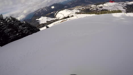 Esquí-Y-Snowboard-En-Los-Alpes-Suizos-En-Ellmau,-Austria-En-Skiwelt-Resort
