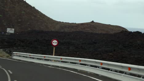 Asphalt-road-on-the-island-of-Lanzarote