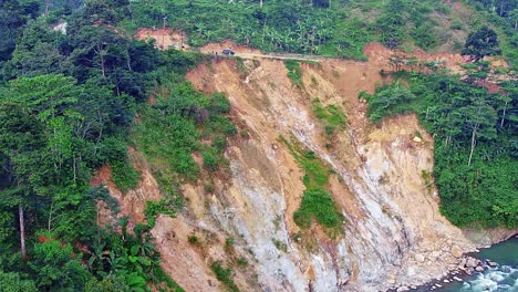 the-brink-of-a-landslide-in-the-mountains