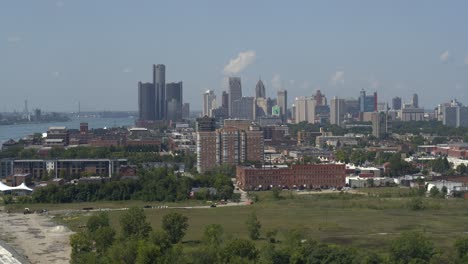 4k-panning-aerial-view-of-Detroit-1
