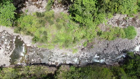 Aerial-birds-eye-view-of-the-'Iao-stream-in-Maui