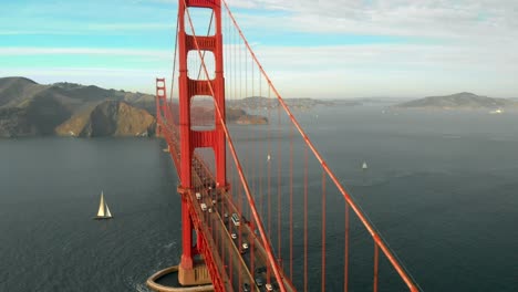Aerial-of-the-Golden-Gate-bridge-in-San-Francisco,-CA