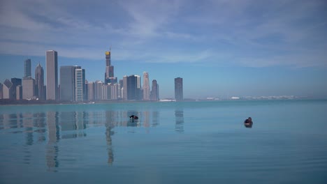 Panoramablick-Auf-Die-Skyline-Von-Chicago-An-Einem-Sonnigen-Tag