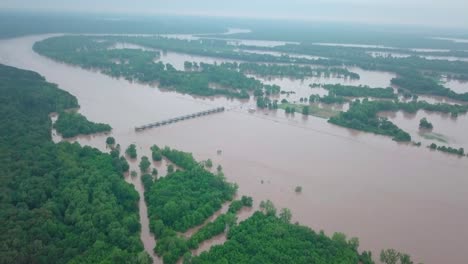Historische-Überschwemmung-Arkansas-River-2019-McClellan–Kerr-Arkansas-River-Navigation-System-Schleuse-Und-Damm-5-Überschwemmung