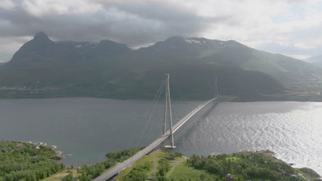 Peaceful-aerial-drone-view-of-the-Haalogalands-bridge,-Norway