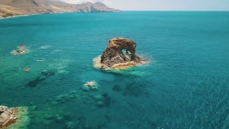 Aerial-shot-of-the-south-coast-of-Crete-with-turquoise-waters-and-beautiful-scenery