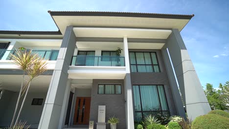 Gray-Modern-Elegant-Home-Exterior-Design,-No-People-1