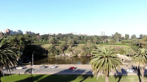 Drohne-Luftaufnahmen-Landschaft-Montevideo-See-Uruguay-Parque-Rodo