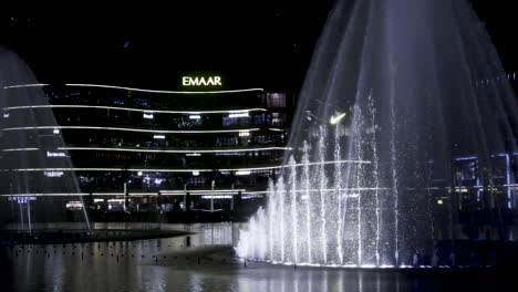 A-slow-motion-video-of-Dubai-fountain