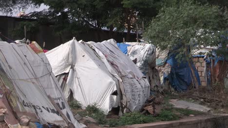 Tents-at-the-edge-of-Bangalore,-India-1