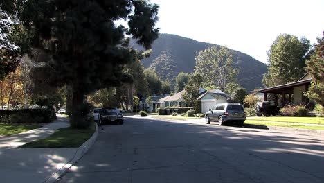Suburbs-near-Burbank,-California,-USA