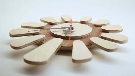 Wooden-Plywood-Wall-Clock-3