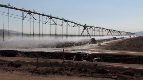 Pan-shot-of-Center-Pivot-Irrigation-California-USA