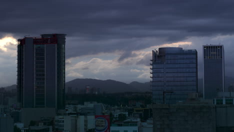 Timelapse-of-Clouds-Passing-Over-City