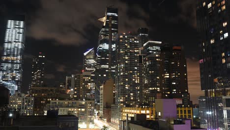 Midtown-Manhattan-NYC-timelapse,-Hells-Kitchen-to-Hudson-Yards-area-with-amazing-cloud-cover-movement