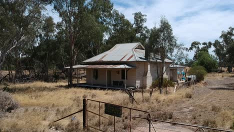 Altes-Verlassenes-Haus-Im-Outback-Australien