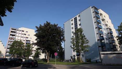Housing-Estate-in-Ingolstadt-Waldeysenstrasse-in-Piusviertel,-Bavaria,-Germany