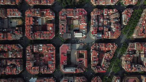 Luftaufnahme-Von-Barcelona-Eixample-Bezirksstraße-Und-Gebäuden,-Stadtgebiet,-Barcelona,-Spanien
