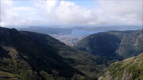 Bergen-Debajo-De-Las-Montañas