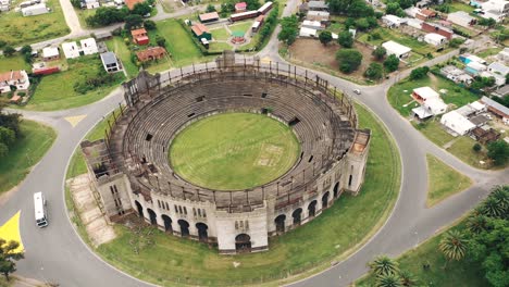 Aerial-View-Of-Abandoned-Plaza-De-Toros-Bull-Ring,-Colonia-Del-Sacramento,-Uruguay