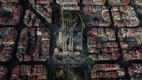 Aerial-view-of-Barcelona-city-at-Sagrada-Familia-neighbourhood-in-Barcelona,-Spain-1