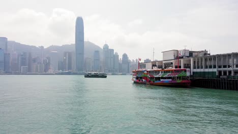 Hong-Kong-culture-center-to-Tsim-Sha-Tsui-pier,-with-Victoria-Harbour-in-the-horizon