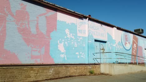 Mural-depicting-industrial-disputes-in-Broken-Hill