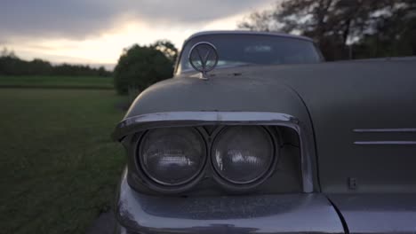 Bumper-And-Headlights-Of-Classic-Vintage-Buick,-Collectors-Car