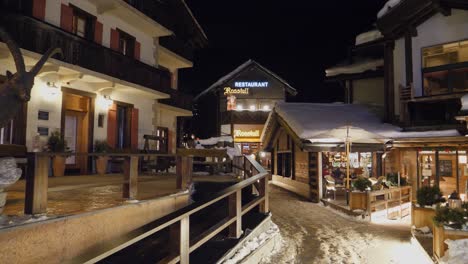 Steady-shot-of-houses-in-the-Skiing-Region-around-Zermatt-in-Switzerland
