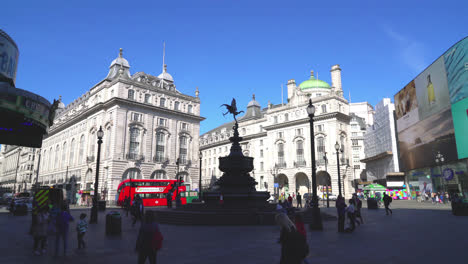 London-England,-Circa:-Piccadilly-Circus-In-London-City,-Uk