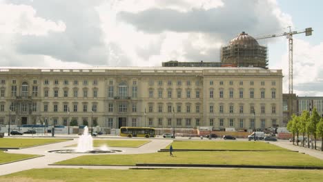 Palacio-De-Berlín-Reconstruido-Casi-Terminado-Pero-Aún-En-Construcción