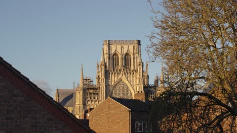 Distant-shot-of-large-cathedral-in-historic-city-of-York-at-Sunrise
