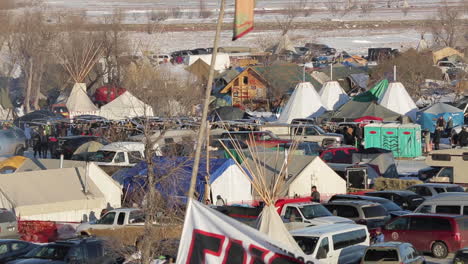 Demonstranten-Marschieren-Am-Standing-Rock