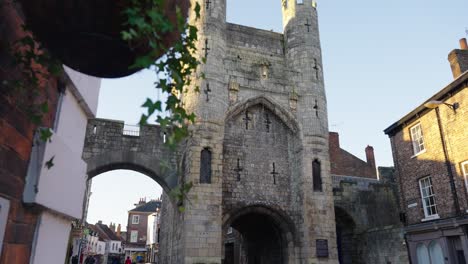 Reveal-of-historic-archway-watchtower-on-city-limits-that-protected-the-city-in-medieval-times
