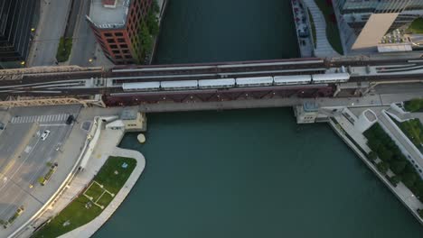 Birds-Eye-View-of-Chicago-El-Subway-Train-crossing-Chicago-River