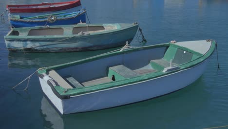 Bunte-Boote-In-Marsaxlokk,-Malta