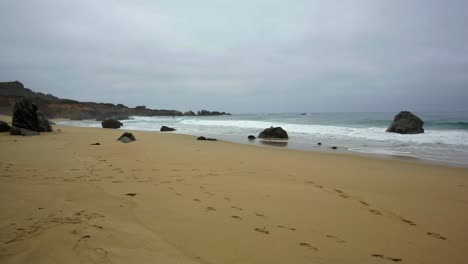 Waves-on-sandy-cloudy-Big-Sur-Garrapata-Beach