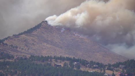Calwood-Feuer,-Das-Im-Vorderen-Bereich-Von-Nord-Colorado-Brennt