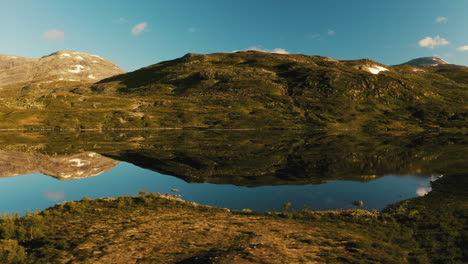 Clear-Reflection-Of-Beautiful-Landscape-In-The-Lake-In-Norway---Wide-Shot