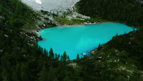 Hidden-Glacial-Lake-Sorapis,-Aerial-view-of-Dolomites