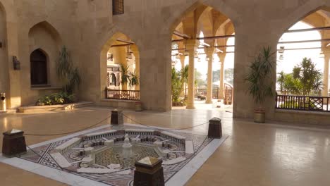 Brunnen-In-Einem-Marmorgebäude-In-Der-Al-Azhar