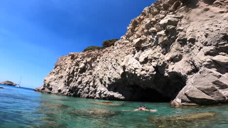 Mediterranean-sea-In-Greece-scubing-diving-summer-holidays