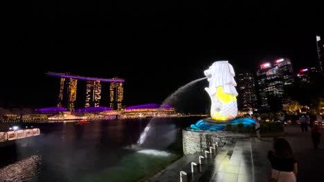 Merlion-Park-With-Light-Painting-At-The-City