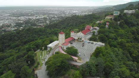 Wide-aerial-view-of-Mount-St