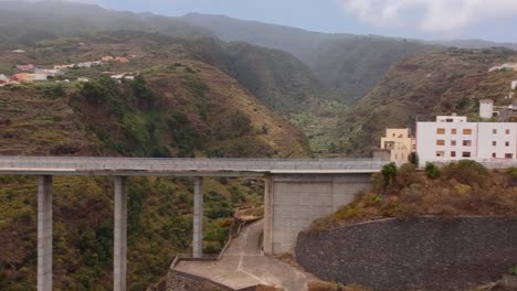 Luftaufnahme-Der-Brücke-Los-Tilos-Auf-Der-Insel-La-Palma,-Spanien