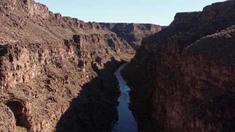 Luftbild-In-Der-Schlucht-Von-Rio-Grande,-Taos,-New-Mexico,-USA