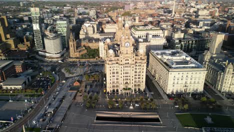 The-Liver-Building,-Liverpool-waterfront-10